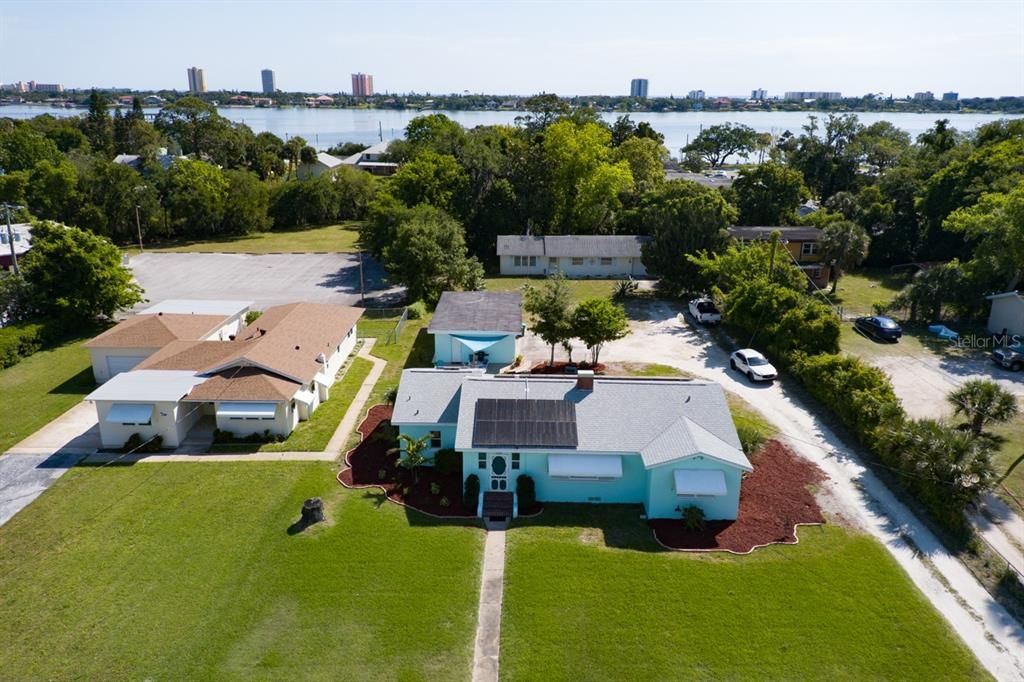 One block from Intracoastal Waterway, Boat ramp, Sunrise Park, Fishing pier