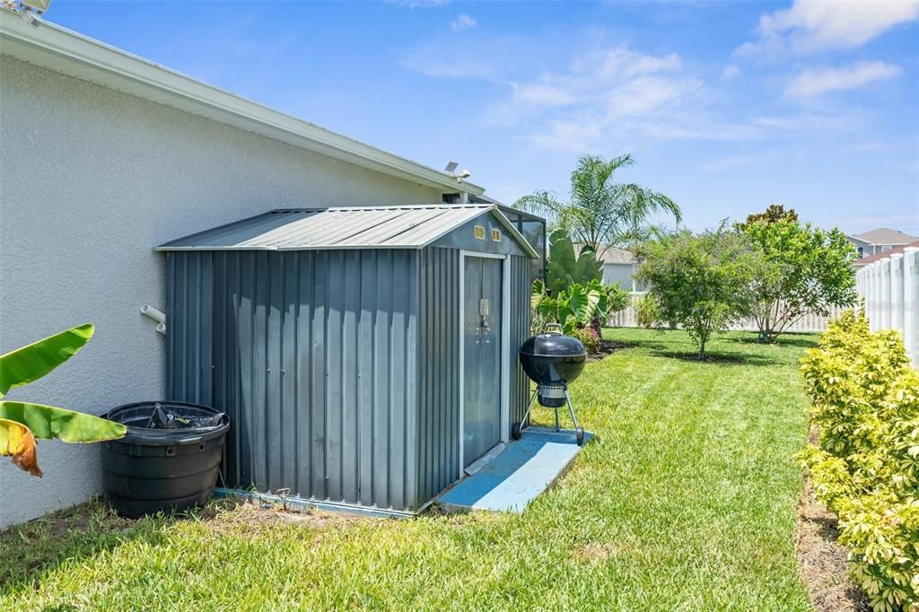 Active With Contract: $350,000 (3 beds, 2 baths, 1558 Square Feet)