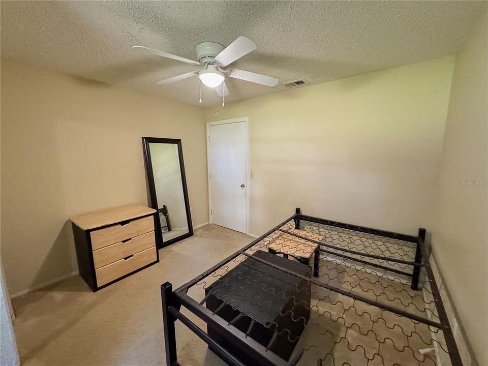 For Sale: $209,900 (3 beds, 3 baths, 1198 Square Feet)