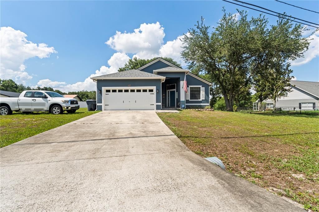 For Sale: $450,000 (3 beds, 2 baths, 1757 Square Feet)