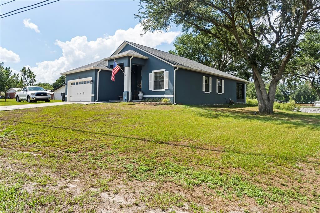 For Sale: $450,000 (3 beds, 2 baths, 1757 Square Feet)