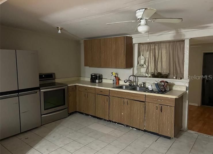 For Sale: $265,000 (2 beds, 1 baths, 1088 Square Feet)