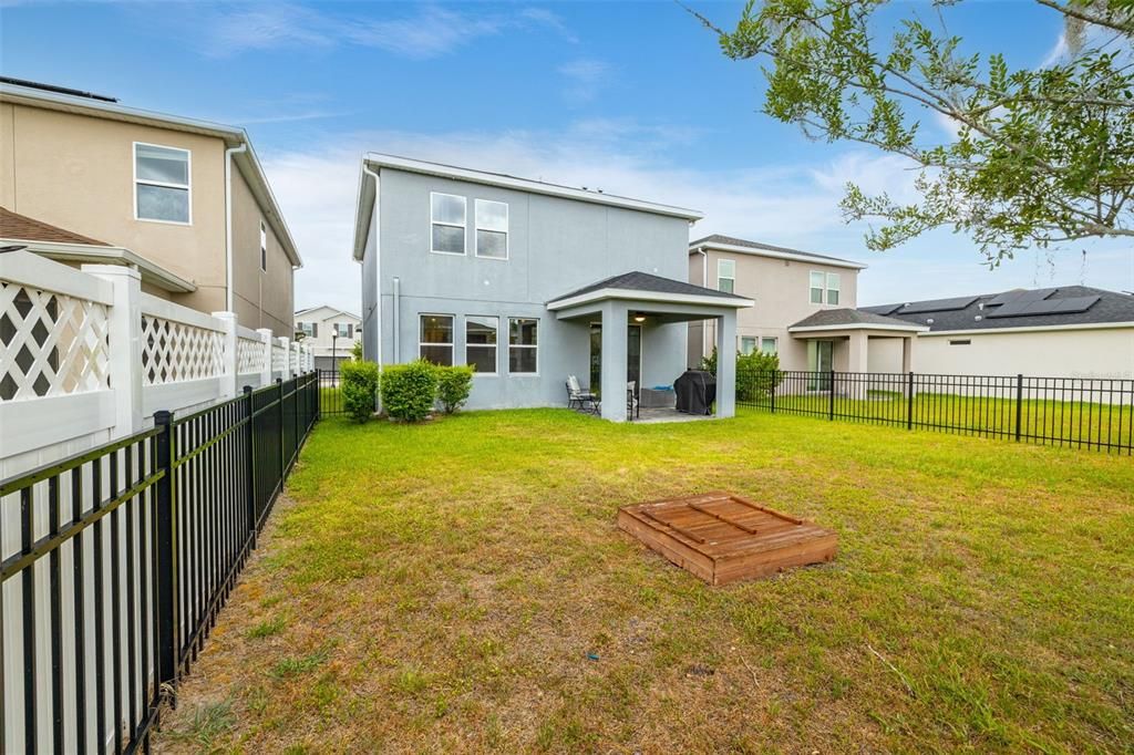 Active With Contract: $450,000 (4 beds, 3 baths, 2452 Square Feet)