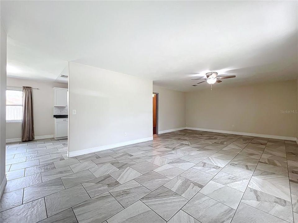 For Sale: $360,000 (3 beds, 1 baths, 1100 Square Feet)