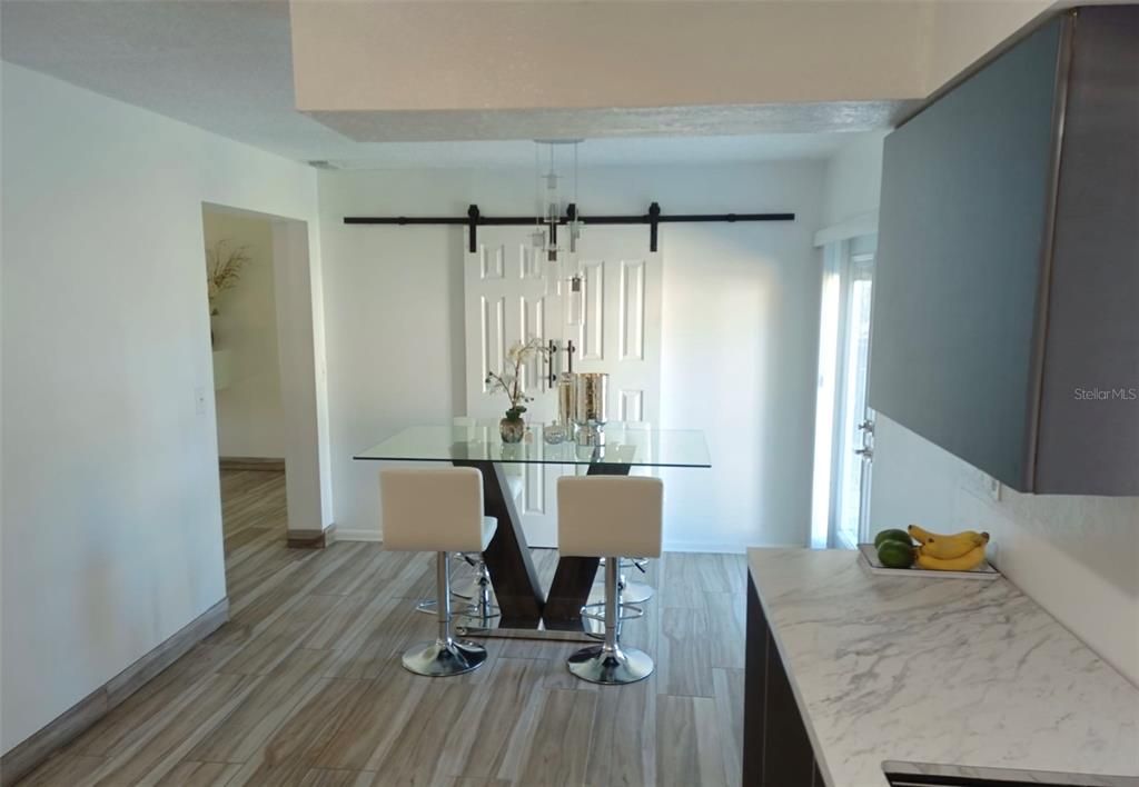 For Sale: $359,000 (3 beds, 2 baths, 1186 Square Feet)