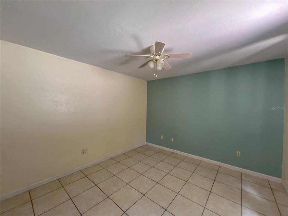 For Rent: $1,800 (3 beds, 2 baths, 1290 Square Feet)
