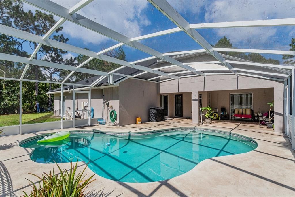 Pool & Screened Patio