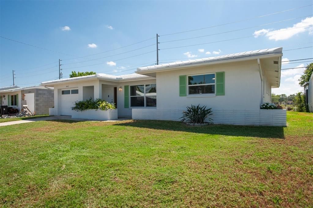 For Sale: $435,000 (3 beds, 2 baths, 1709 Square Feet)