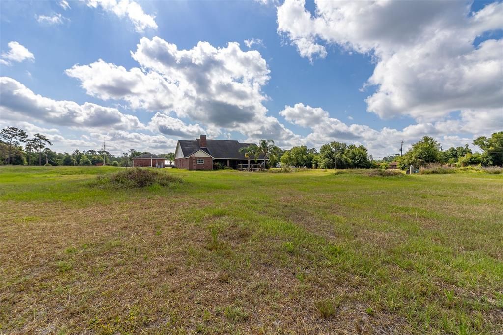 For Sale: $799,000 (4 beds, 2 baths, 2305 Square Feet)