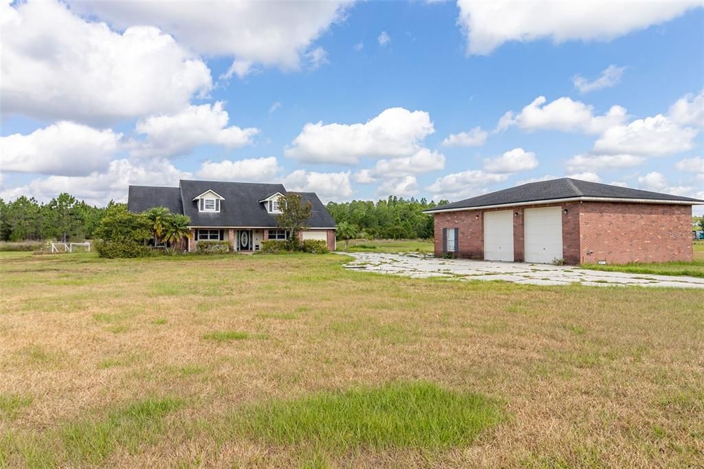 For Sale: $799,000 (4 beds, 2 baths, 2305 Square Feet)