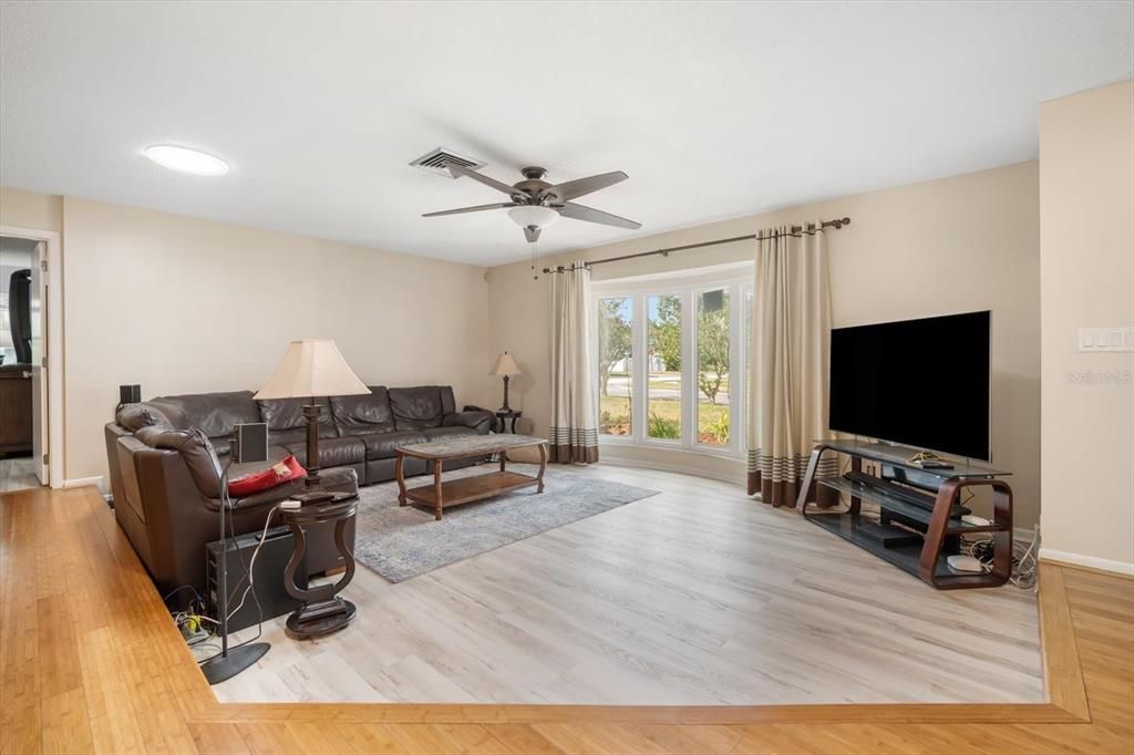 Active With Contract: $380,000 (3 beds, 2 baths, 2342 Square Feet)