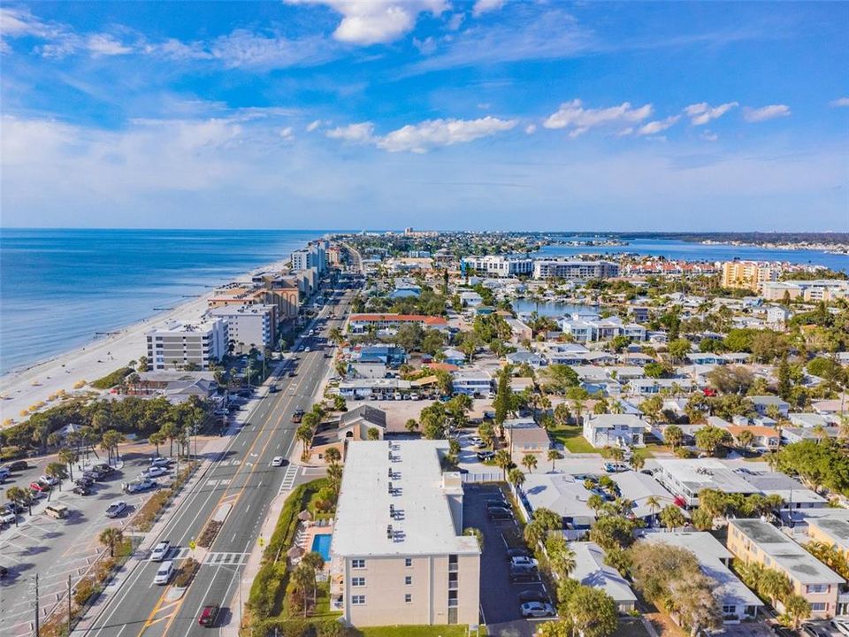 Active With Contract: $725,000 (2 beds, 2 baths, 1150 Square Feet)