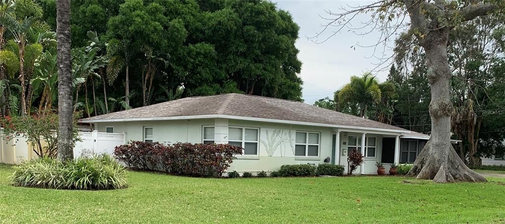 For Sale: $577,000 (3 beds, 2 baths, 1769 Square Feet)