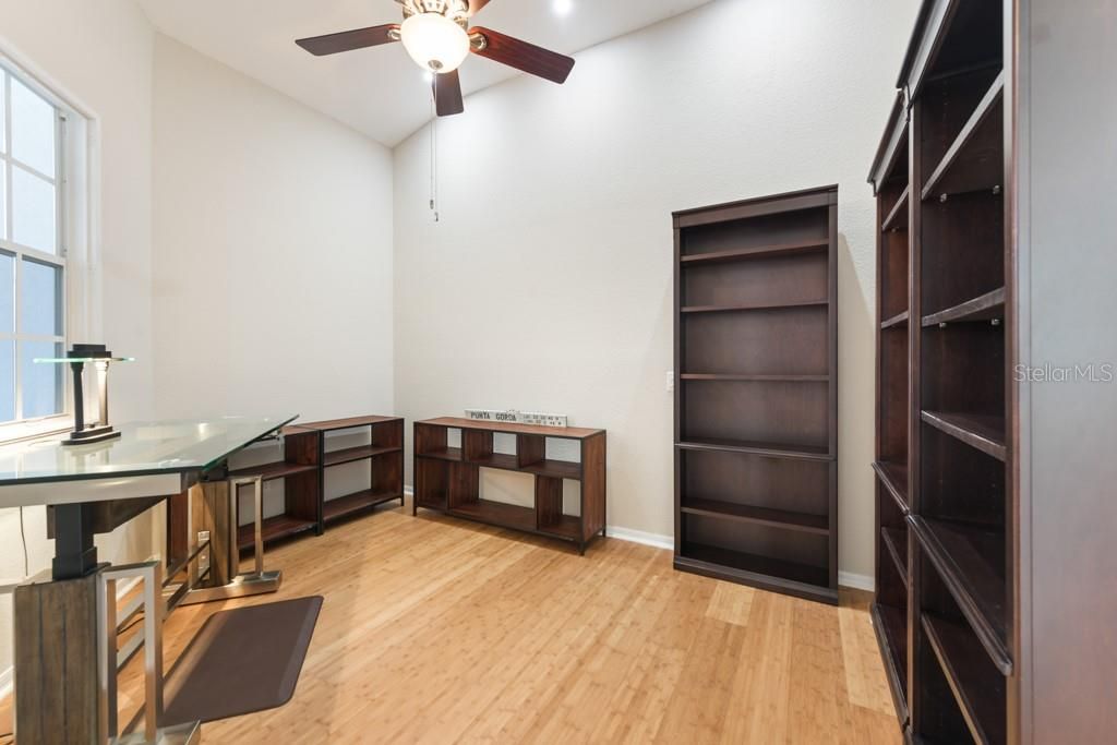 For Sale: $459,000 (2 beds, 2 baths, 1553 Square Feet)