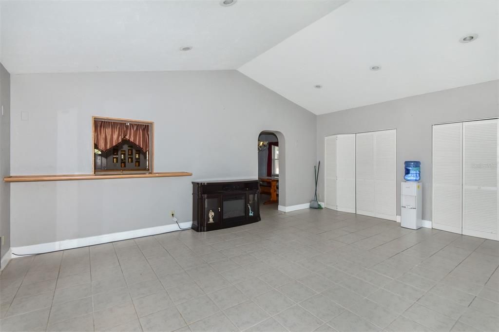 For Sale: $310,000 (3 beds, 2 baths, 2366 Square Feet)