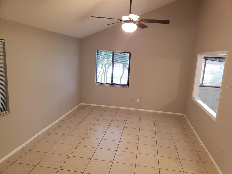 For Rent: $2,350 (3 beds, 2 baths, 1542 Square Feet)