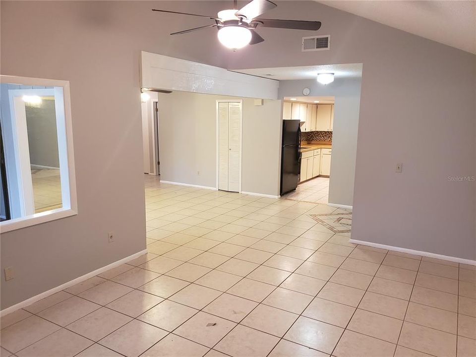 For Rent: $2,350 (3 beds, 2 baths, 1542 Square Feet)