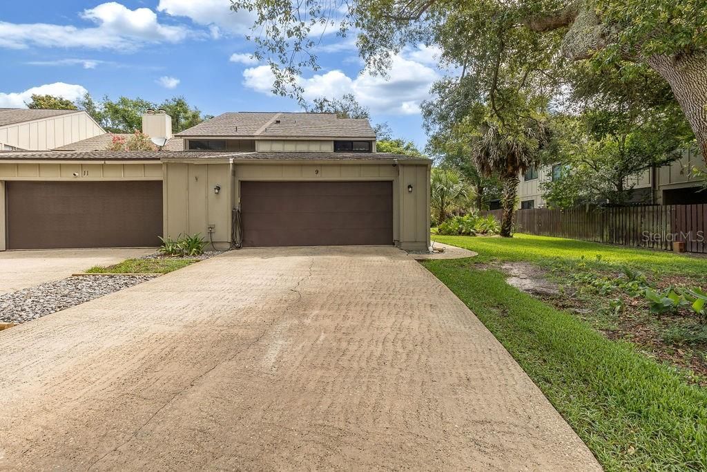 Active With Contract: $299,000 (3 beds, 2 baths, 1733 Square Feet)