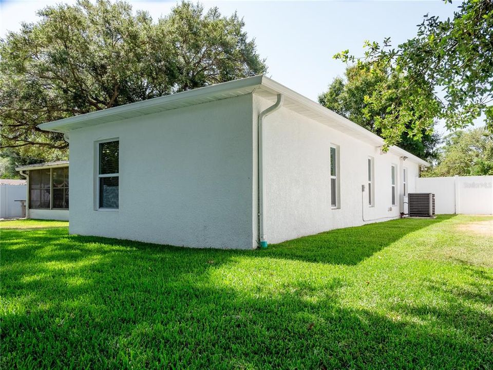 Active With Contract: $729,000 (4 beds, 2 baths, 1619 Square Feet)