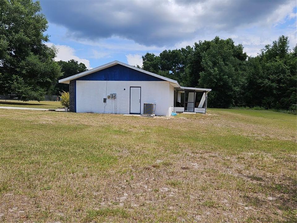 For Sale: $365,000 (3 beds, 2 baths, 1323 Square Feet)