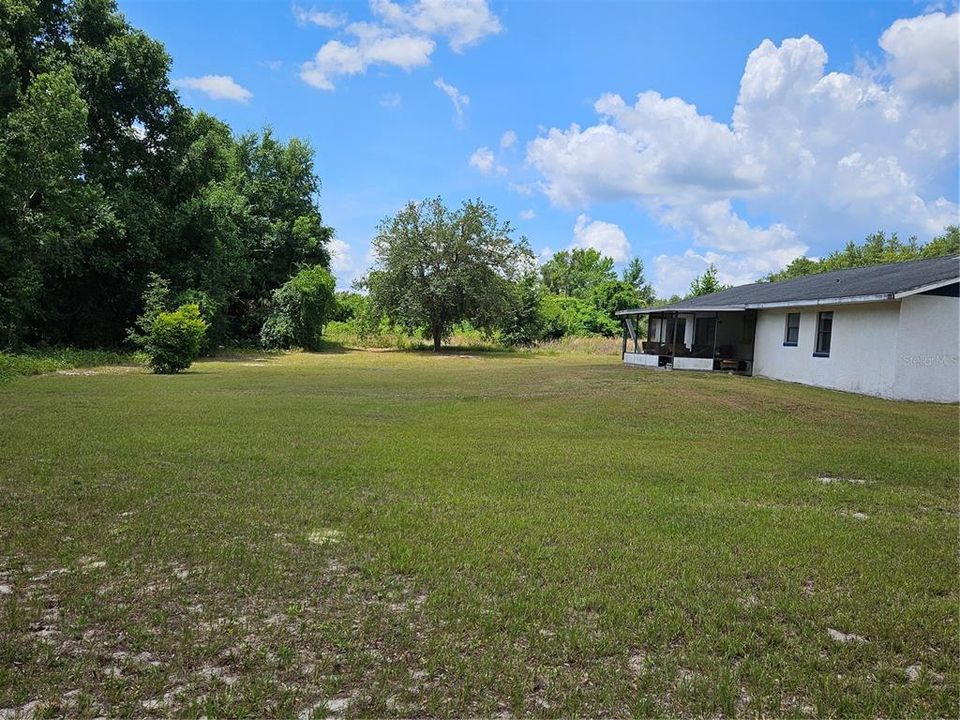 For Sale: $225,000 (3 beds, 2 baths, 1323 Square Feet)