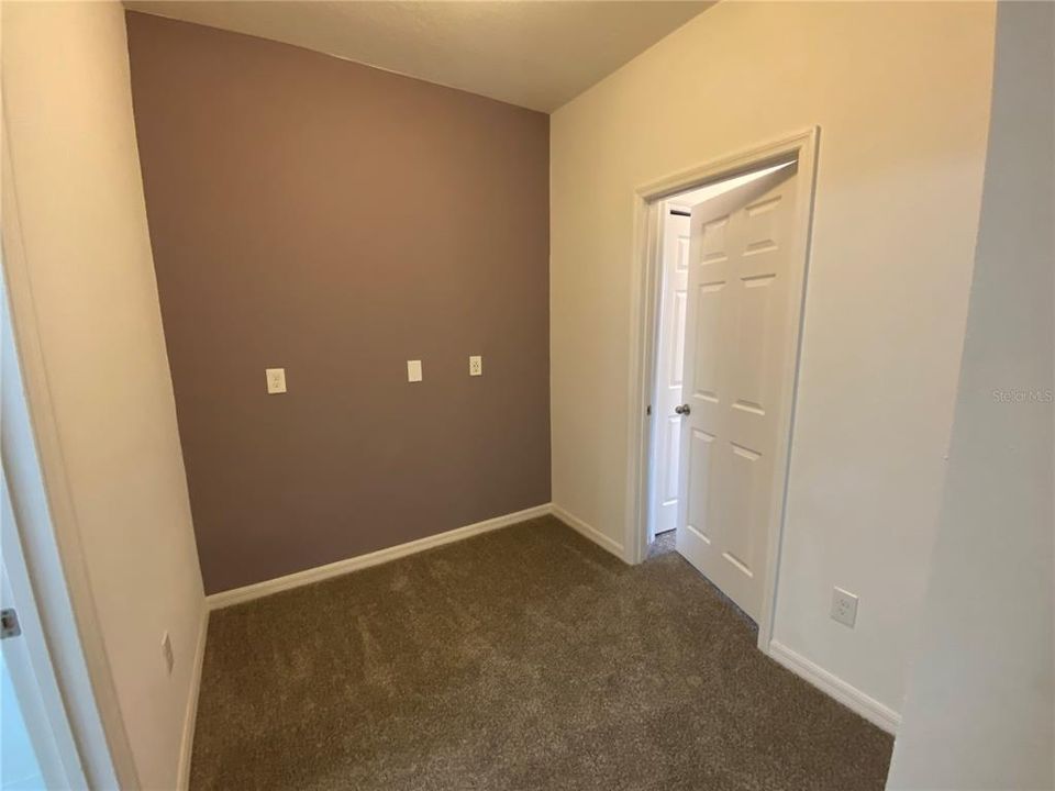 Active With Contract: $2,395 (3 beds, 2 baths, 1571 Square Feet)