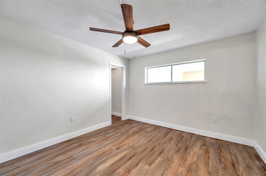 For Sale: $284,900 (2 beds, 2 baths, 1050 Square Feet)