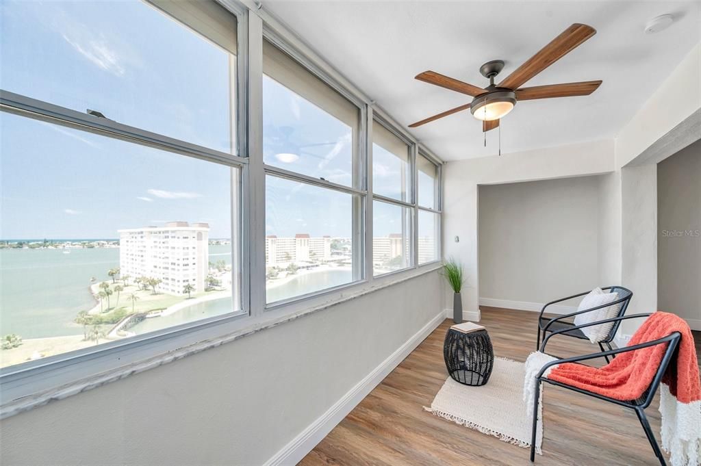 For Sale: $284,900 (2 beds, 2 baths, 1050 Square Feet)