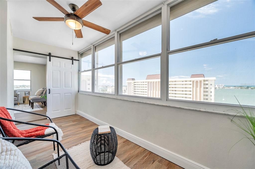 For Sale: $284,900 (2 beds, 2 baths, 1050 Square Feet)