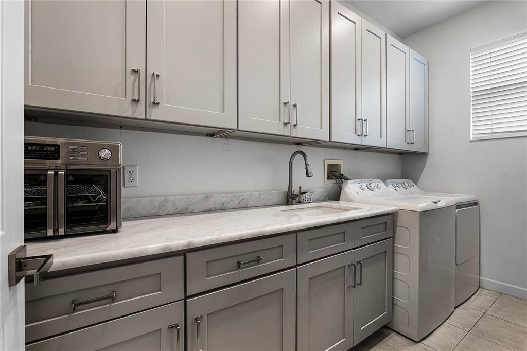 UPDATED LAUNDRY ROOM