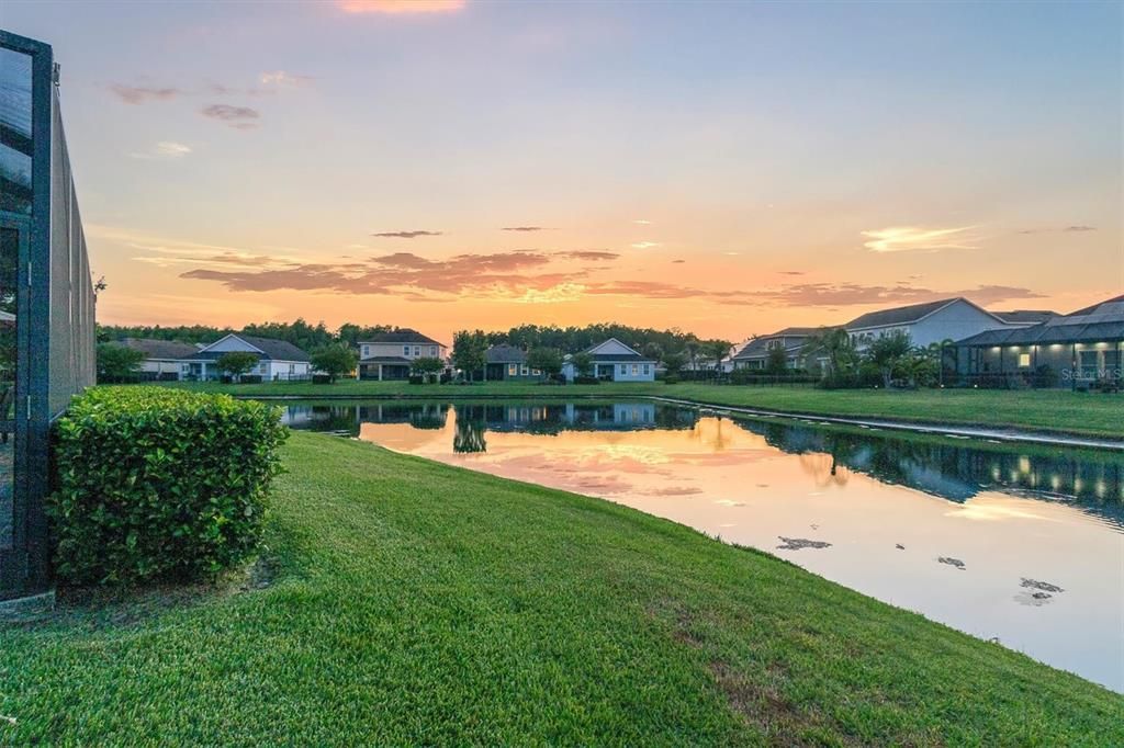 Active With Contract: $640,000 (3 beds, 2 baths, 2200 Square Feet)