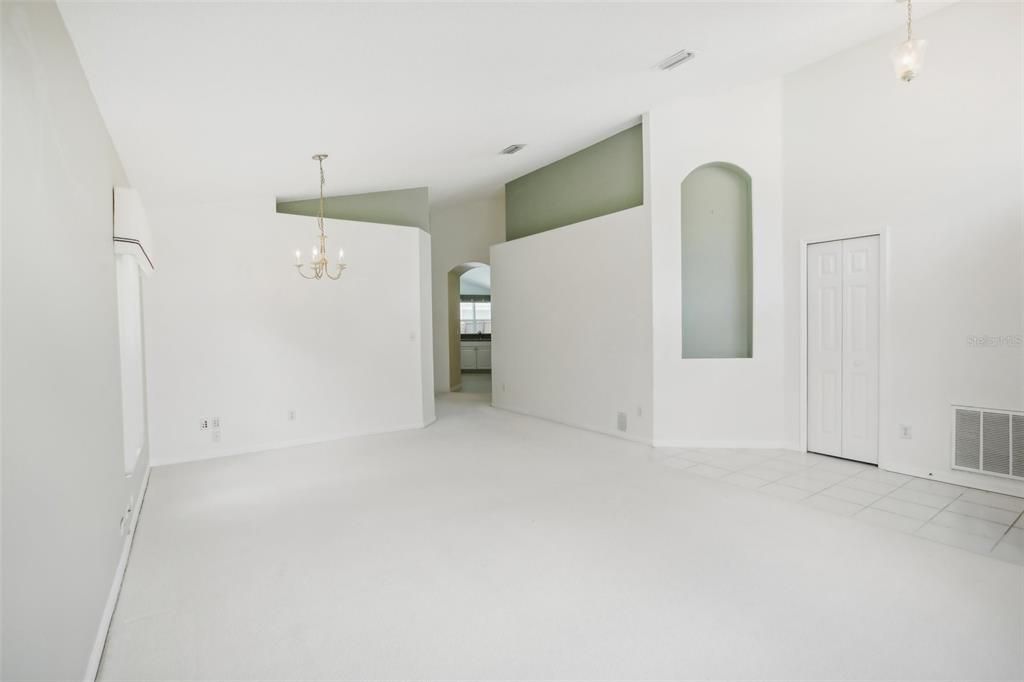 Active With Contract: $399,900 (3 beds, 2 baths, 1914 Square Feet)