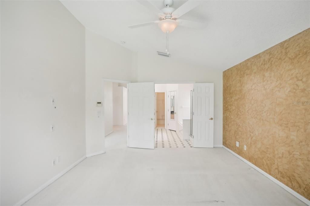 Active With Contract: $399,900 (3 beds, 2 baths, 1914 Square Feet)