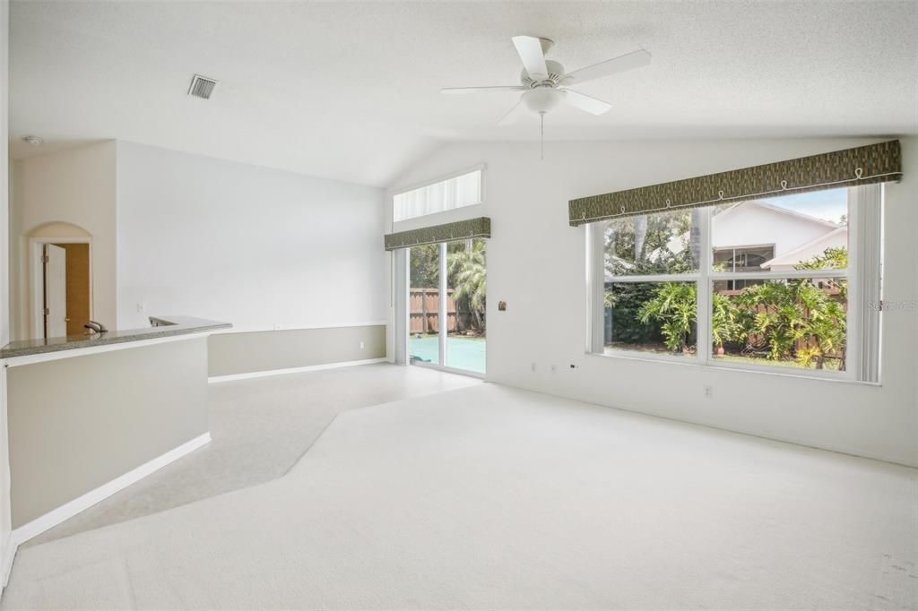 Active With Contract: $399,900 (3 beds, 2 baths, 1914 Square Feet)