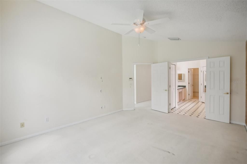 Active With Contract: $399,900 (3 beds, 2 baths, 1914 Square Feet)