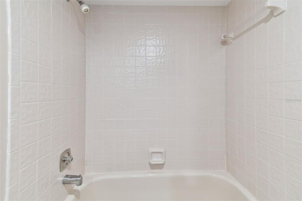 待售: $295,000 (2 贝兹, 2 浴室, 1185 平方英尺)