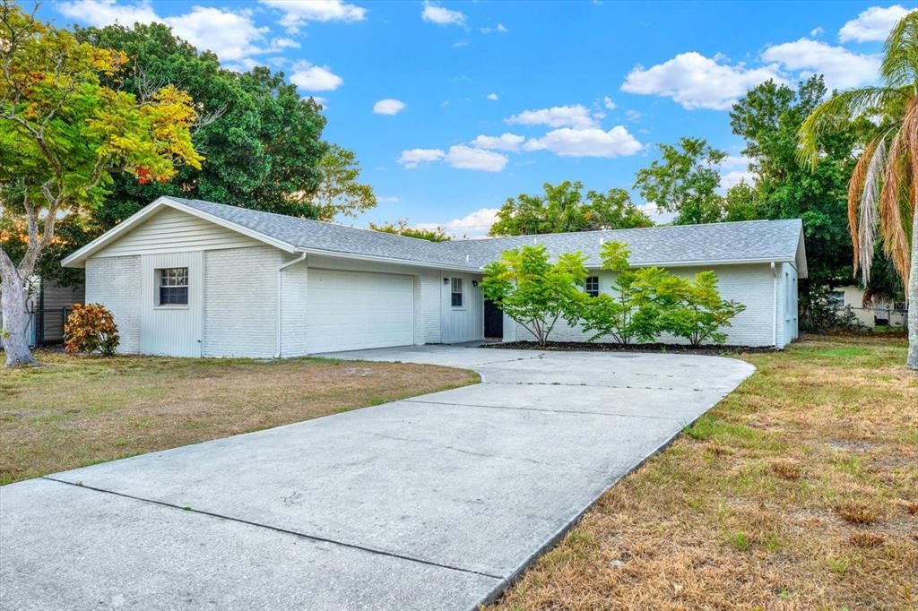 For Sale: $340,000 (3 beds, 2 baths, 1644 Square Feet)