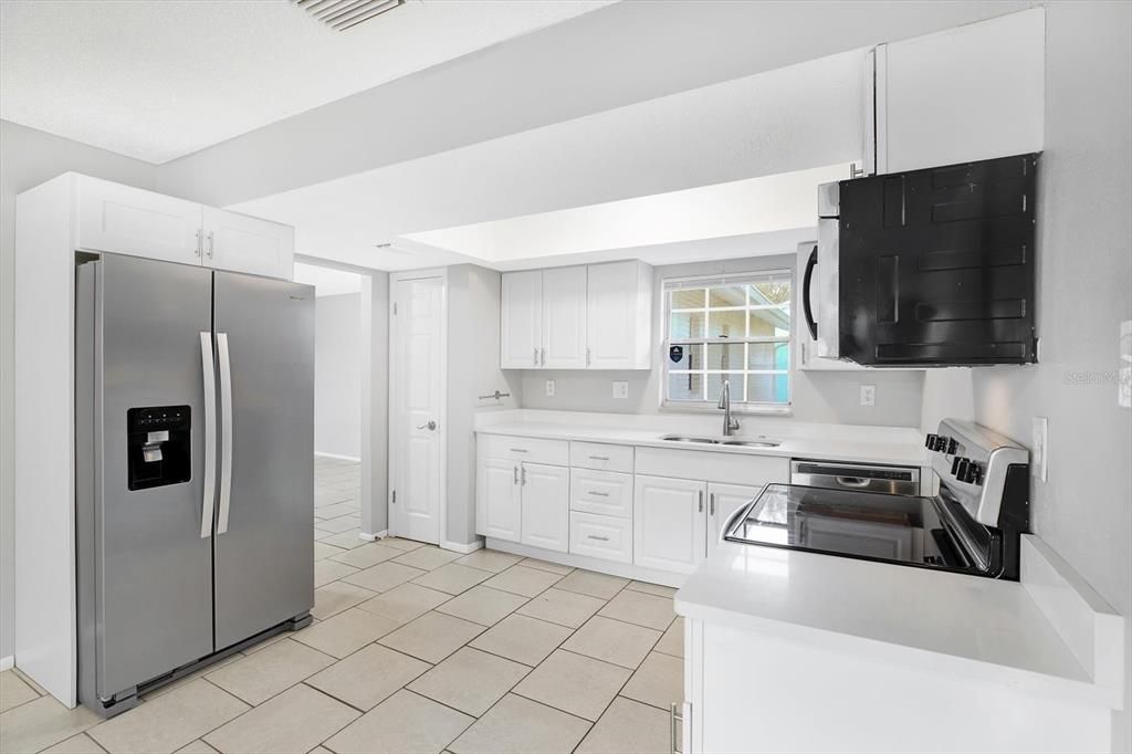 For Sale: $340,000 (3 beds, 2 baths, 1644 Square Feet)