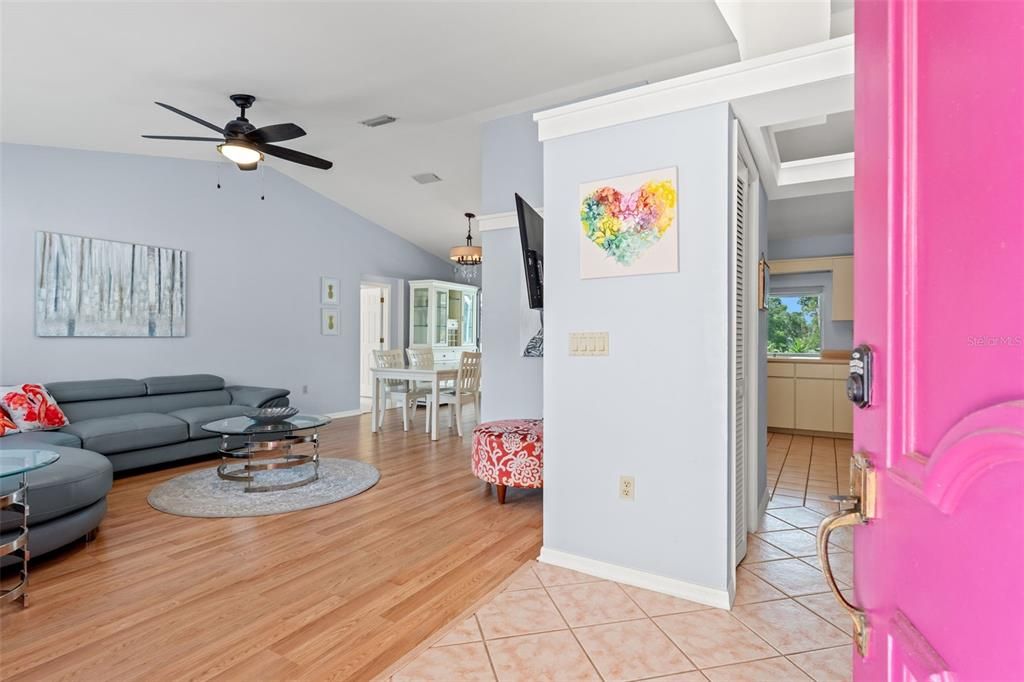 For Sale: $340,000 (3 beds, 2 baths, 1496 Square Feet)