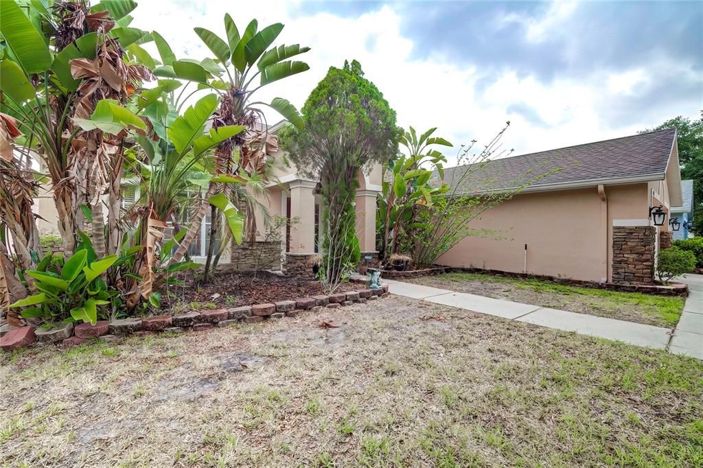 For Sale: $450,000 (4 beds, 2 baths, 2302 Square Feet)