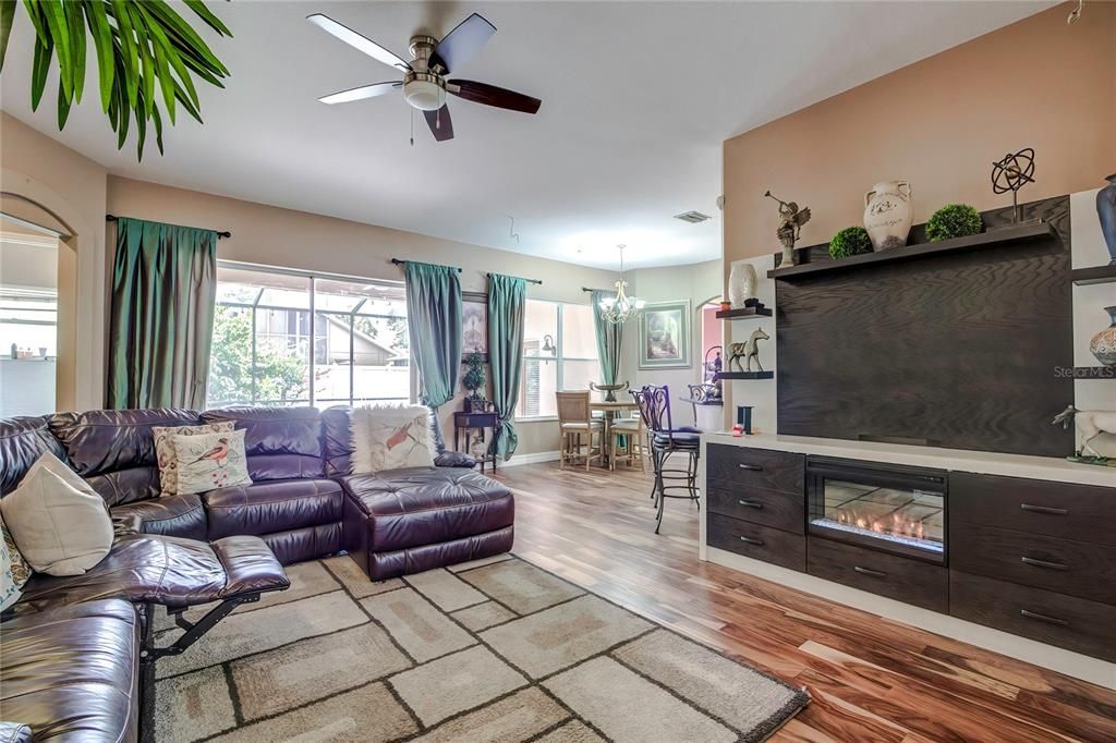 For Sale: $450,000 (4 beds, 2 baths, 2302 Square Feet)