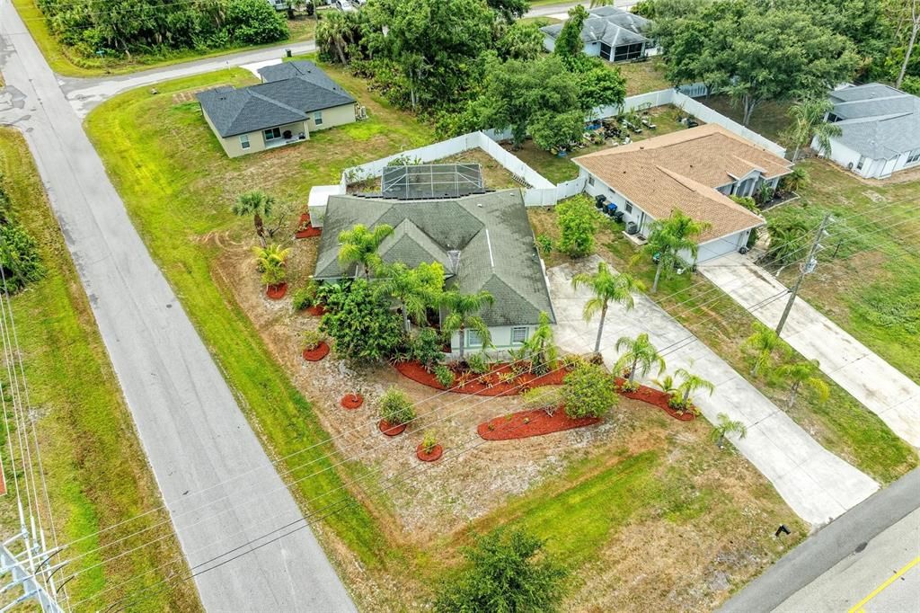 For Sale: $370,000 (3 beds, 2 baths, 1729 Square Feet)