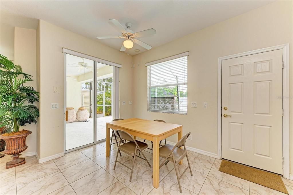 For Sale: $370,000 (3 beds, 2 baths, 1729 Square Feet)