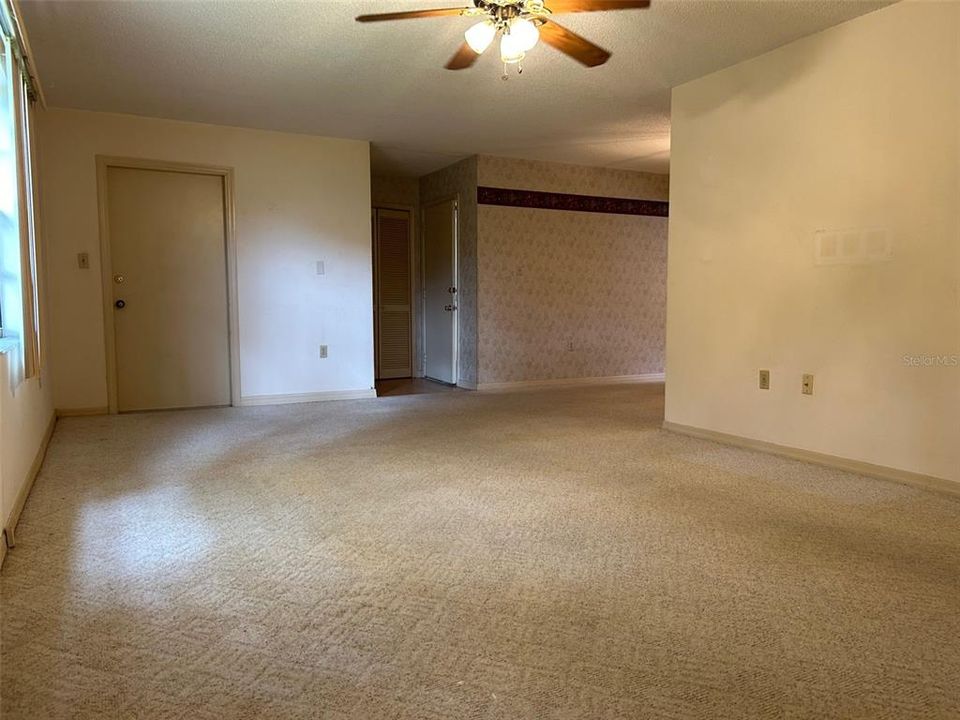 For Sale: $99,500 (3 beds, 2 baths, 1413 Square Feet)