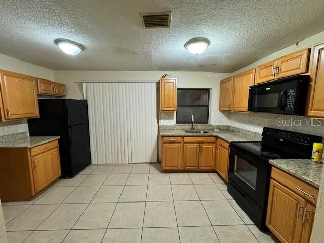 For Sale: $325,000 (4 beds, 2 baths, 1325 Square Feet)