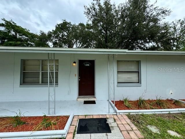 For Sale: $325,000 (4 beds, 2 baths, 1325 Square Feet)