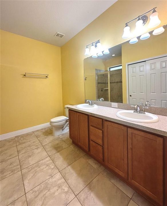 Active With Contract: $429,900 (4 beds, 2 baths, 1712 Square Feet)