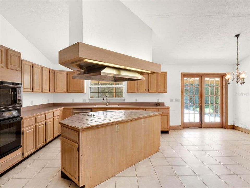 French doors to lanai off kitchen