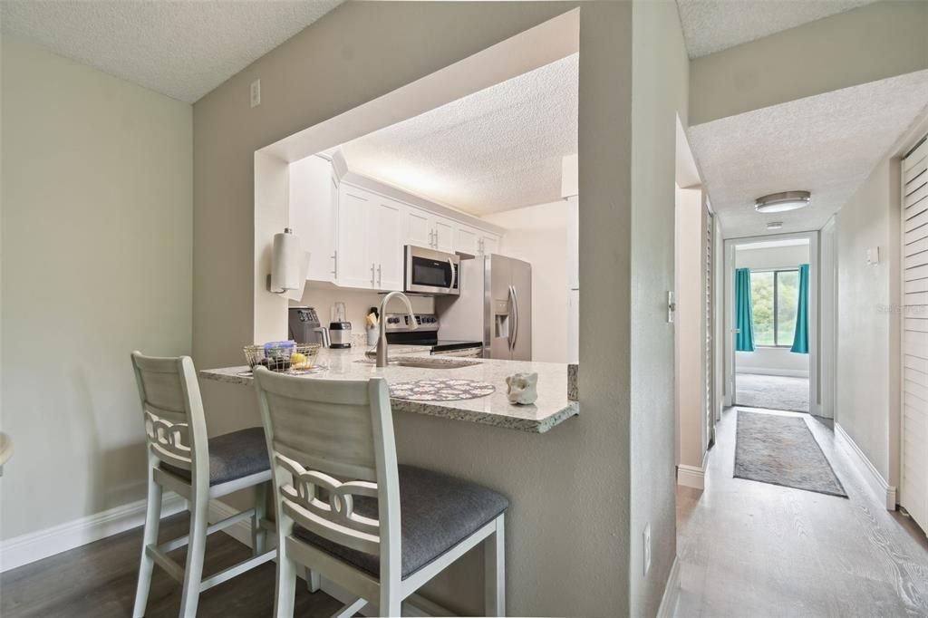 Active With Contract: $219,900 (2 beds, 2 baths, 1060 Square Feet)