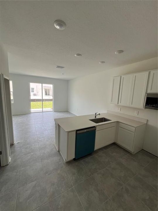 Active With Contract: $2,690 (3 beds, 2 baths, 1834 Square Feet)